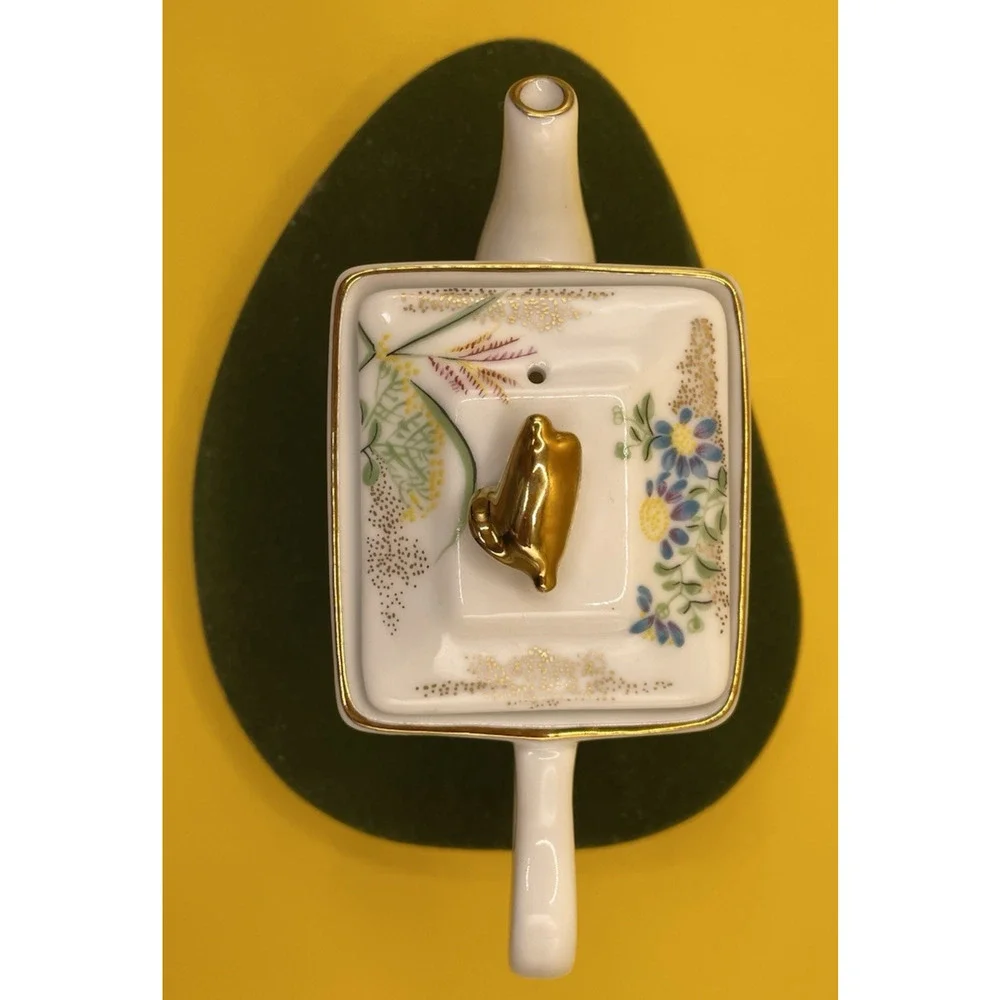 Franklin Mint Kyoto Fine Porcelain Teapot With Gold Trim & Floral Design